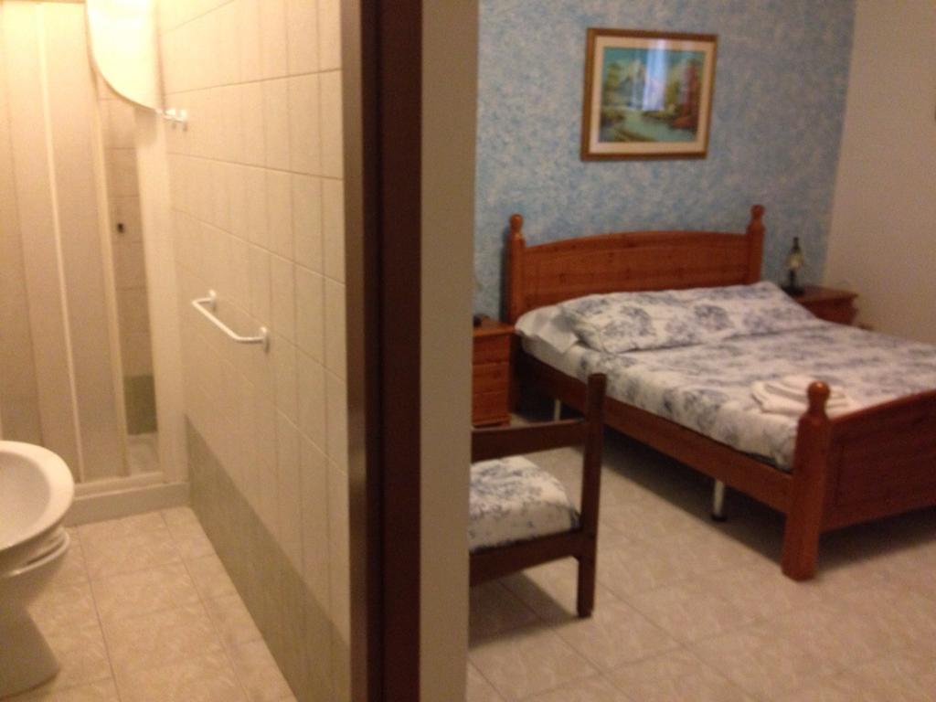 B & B Leonard Acqui Rom Exteriör bild